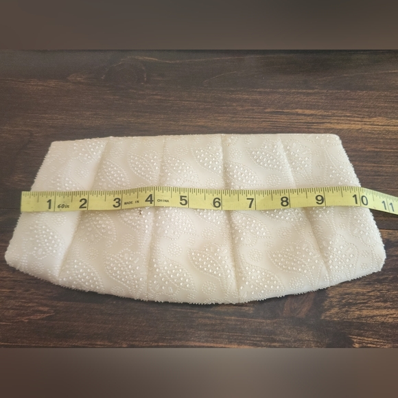 Vintage Ivory Beaded  bridal evening clutch - Picture 11 of 12